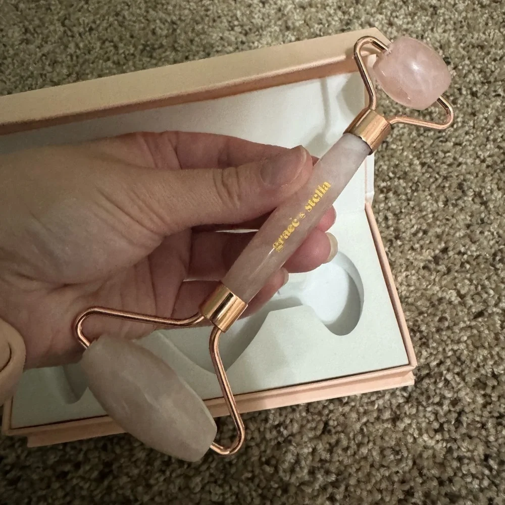 Grace & Stella Rose Quartz Roller